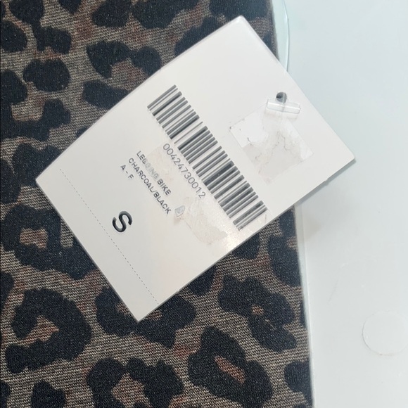 Forever 21 Black and Brown Kids Shorts Athletic Style - Picture 3 of 9